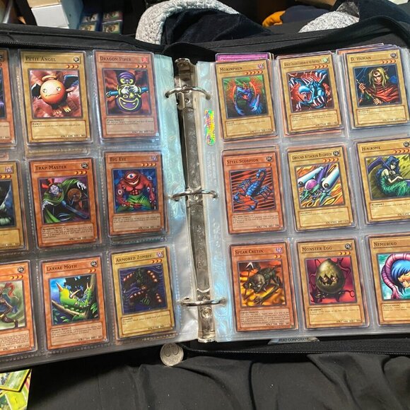 Lot of Vintage 1996 YuGiOh Trading Cards YUGIOH Binder 300+ Cards - Picture 15 of 16